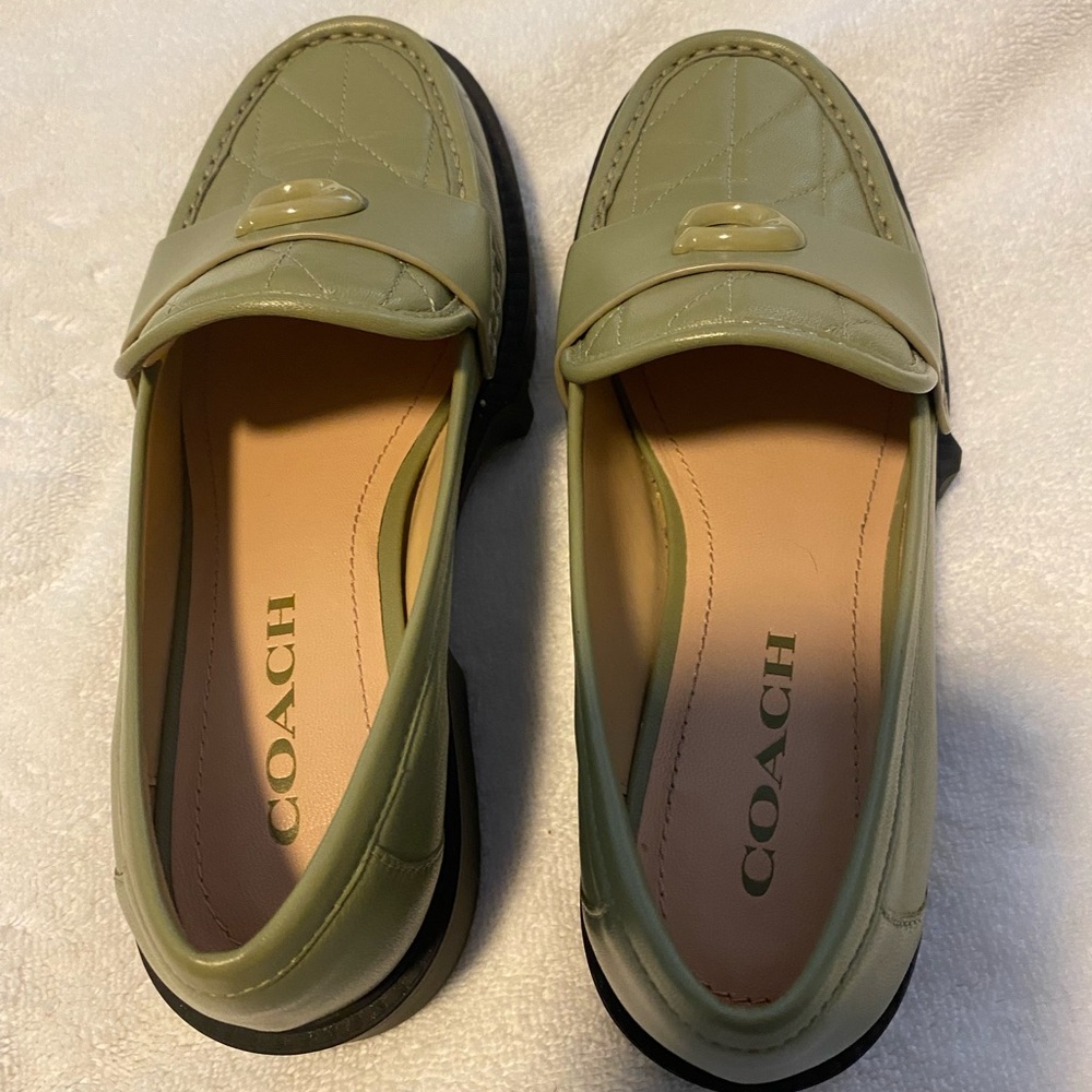 Coach Leah Loafer With Quilting. Moss Green Color.